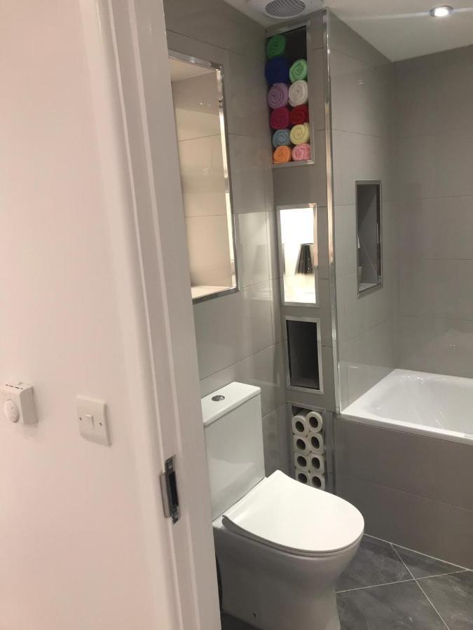 One Bedroom Apartment Goodmayes Luaran gambar