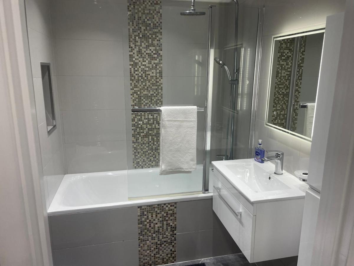 One Bedroom Apartment Goodmayes Luaran gambar