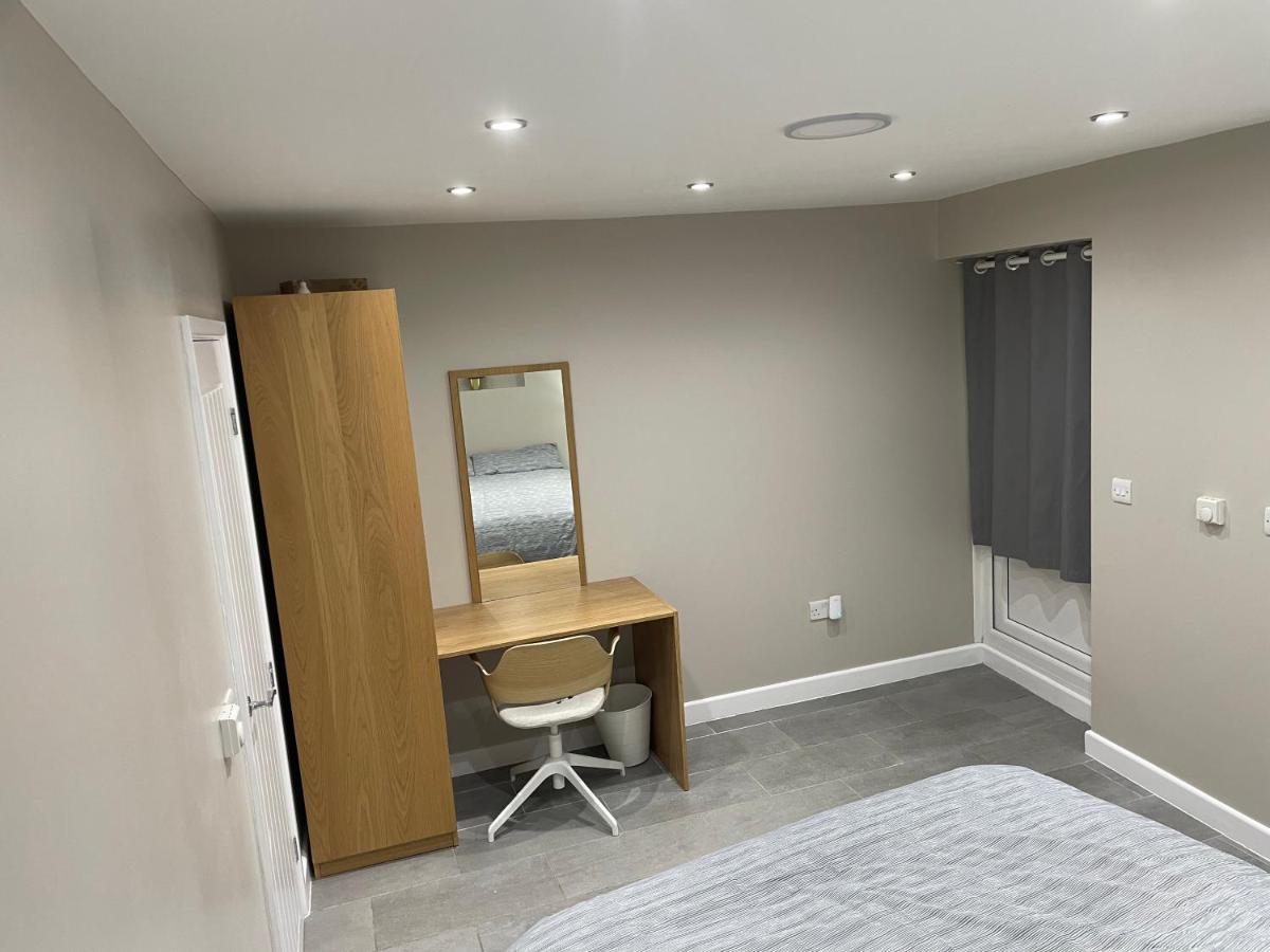 One Bedroom Apartment Goodmayes Luaran gambar