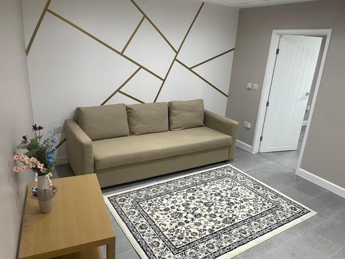 One Bedroom Apartment Goodmayes Luaran gambar